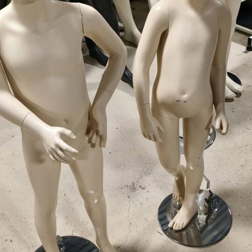 Child Display Mannequins pack of 7 like new with bases