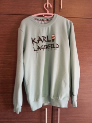 Karl Lagerfeld sweatshirt like new, size L, green