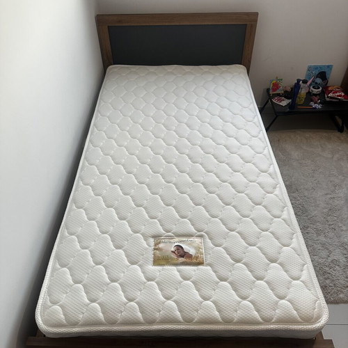 Single Bed 105×210 Like New