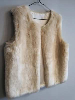 Faux fur vest like new, beige, size L