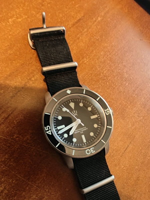 LSA Maratac Titanium 300m dive watch like new, men's
