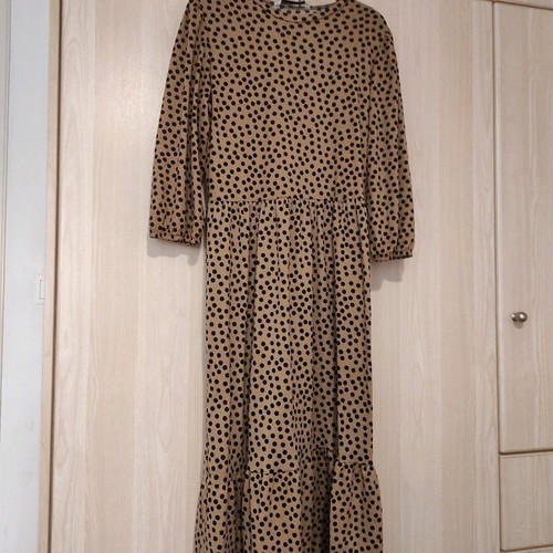 Polka Dot Dress with Ruffles used, size M
