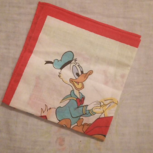 Disney handkerchief with Donald and nephews unused from the 90s