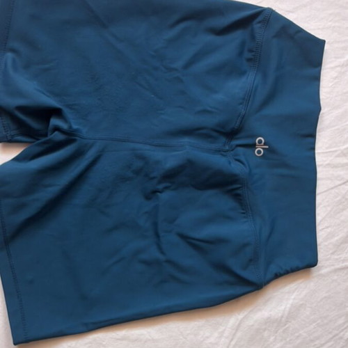 Alo Biker Shorts new, blue, size S