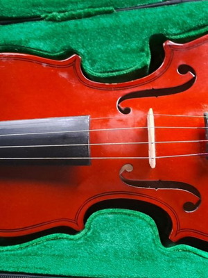 Infinity violin used, size 3/4, with bow and case
