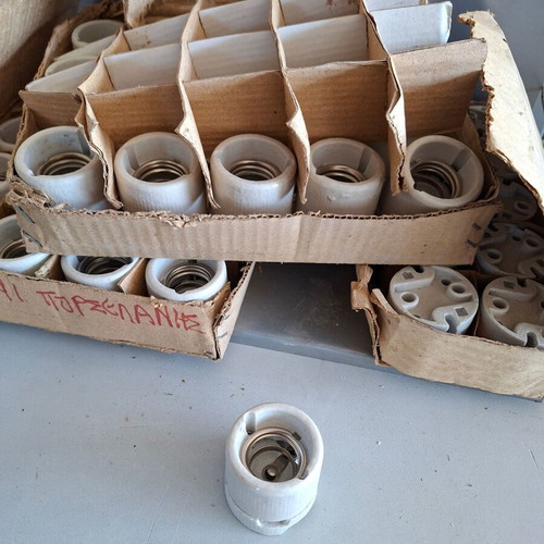 Porcelain E27 Lamp Holders ADELES F524 B-1 New, pack of 49