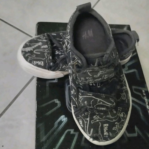 Children's shoes used size 25 casual