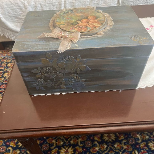 Handmade wooden storage box like new, vintage shabby chic
