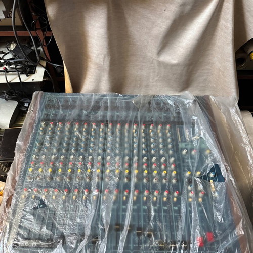 Allen & Heath SR-16 Vintage Analog Mixing Console like new