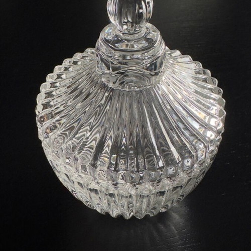 Vintage glass candy jar like new with lid