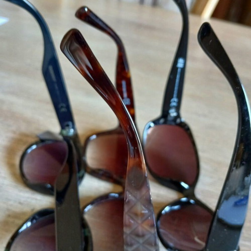 Sunglasses pack of 3 like new, black, green, brown