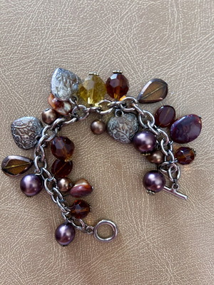Women's bracelets used, silver white and silver brown chain set
