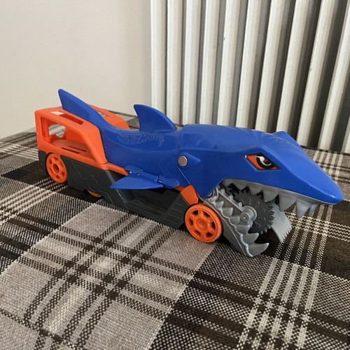 Hot Wheels Shark Truck like new