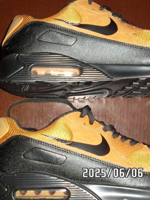 Nike Air Max athletic shoes new, size 45, tan with black