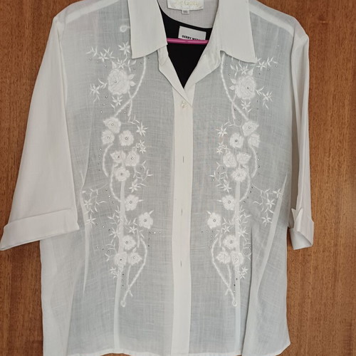 Le Gary white semi-transparent shirt with embroidery XXL new