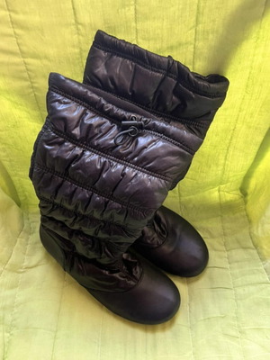 Snow boots 38 with BOXNOW black new