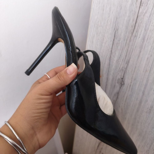 Black high heel shoes size 39