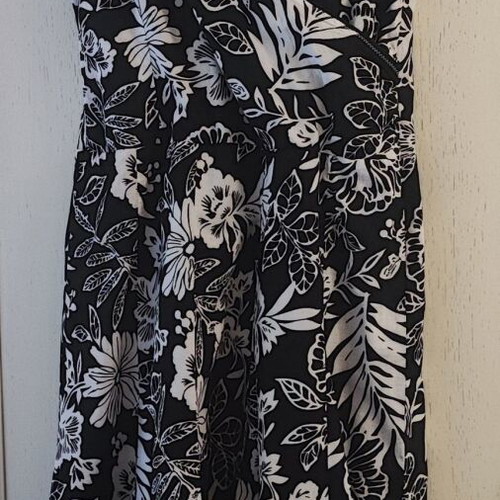 Esprit summer dress size 40, black and white floral print