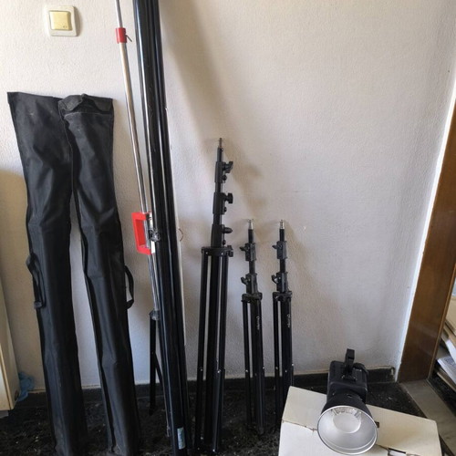 Photographic tripods new, large up to 5 meters with spotlights
