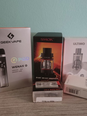 Smok TFV8 X-Baby Beast and Joyetech Ultimo vape tanks used, Wenax Q Pod gift
