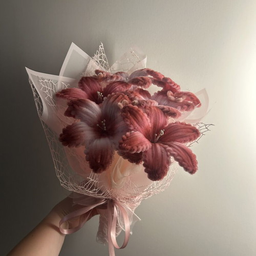 Handmade bouquet with 9 flowers like new