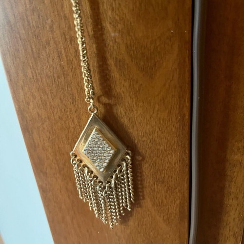 Necklace like new gold color exceptional quality