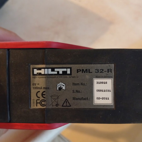 Hilti PML 32R laser level with red beam, lock function, glasses and case