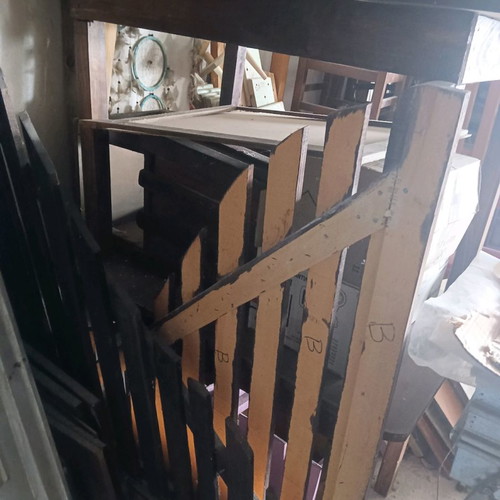 Used restaurant tables and chairs from food service business