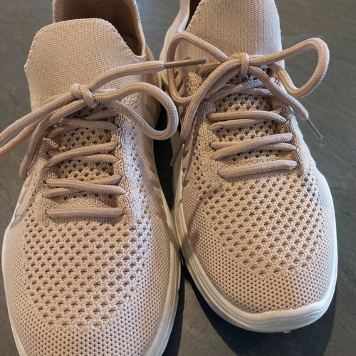 Women's athletic shoes used size 37 pink