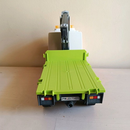 Playmobil City Service used with missing parts and breaks