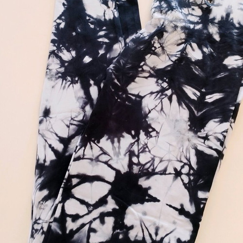 Mama H&M black and white leggings used, very stretchy, size L