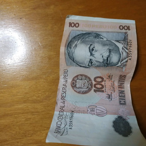 Foreign banknote 100 Cien Intis used 1987