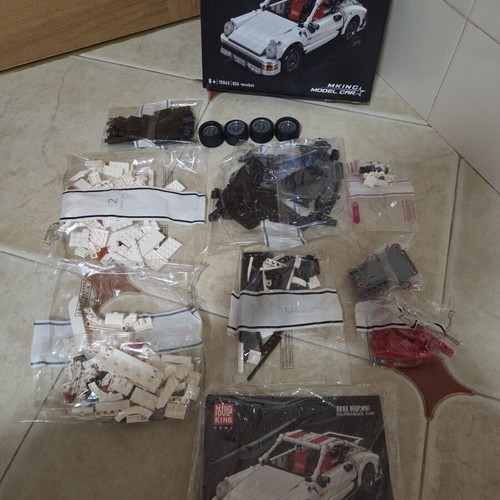 Mould King 911 Pull-Back Car Model Building Kit new