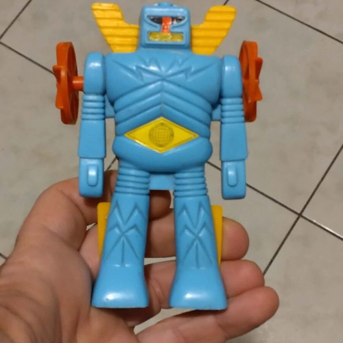 Wind-up robot with wheels like new