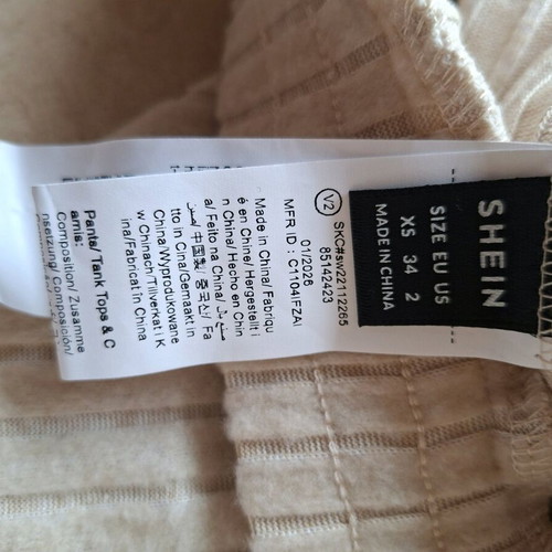 Shein set new, sleeveless crop top and beige pants