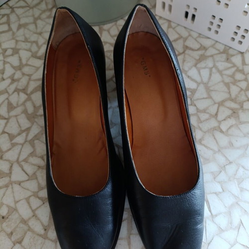 Leather pumps, black, size 40