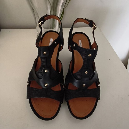 Geox D Sophie A platform sandals like new, size 41, black leather