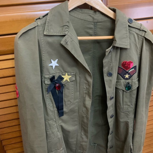 Militaire jacket like new, khaki with pocket embellishments