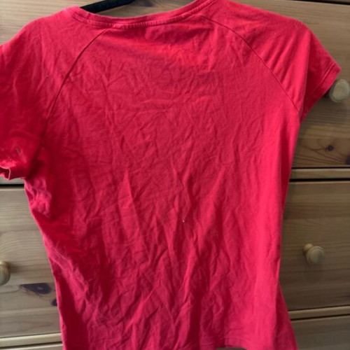 Reebok top used, size M, red