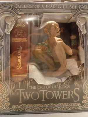 The Lord of the Rings The Two Towers Extended Edition DVD sealed collector's gift set