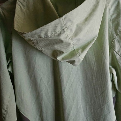 Jack Wolfskin women's windbreaker size M like new, green