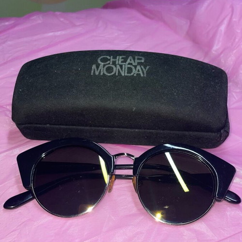 Cheap Monday black acetate sunglasses used with gold lenses