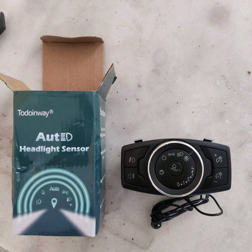 Ford EcoSport automatic light switch new with light sensor