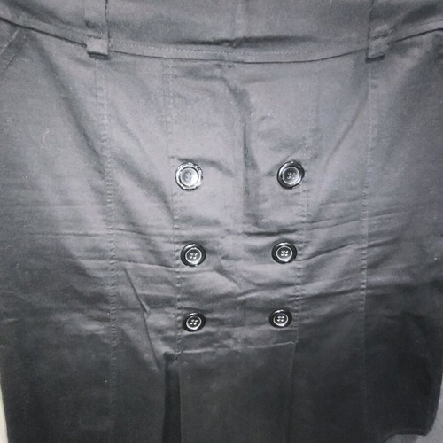 Black cotton skirt with buttons and pleats like new