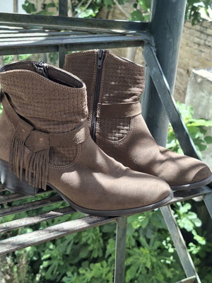 S.Oliver brown ankle boots like new, size 40