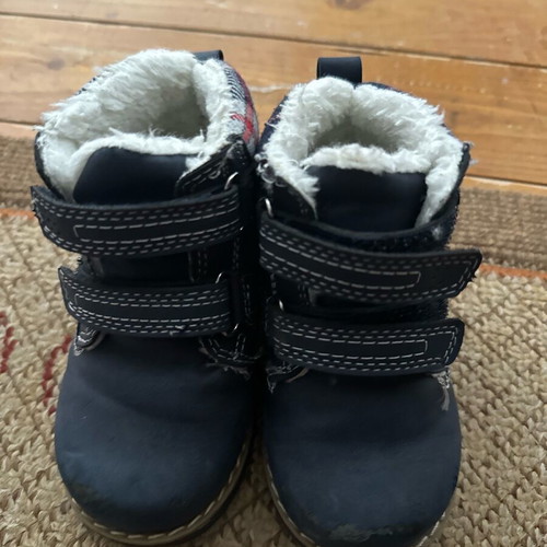 Action Boy baby snow boots no 22 used