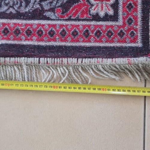 Woven rug like new, excellent condition