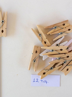Wooden clothespins new, pack of 12 pieces