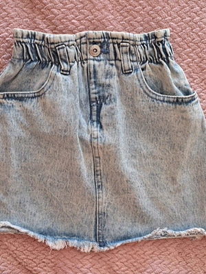 Girls jeans skirt size 7-8 years like new, blue