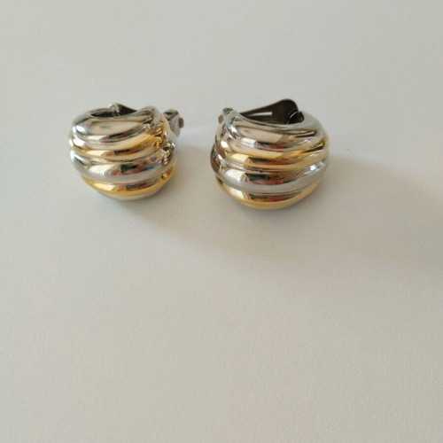 Earrings impressive like new